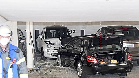 Der Mercedes krachte mit Vollgas gegen den Fiat.