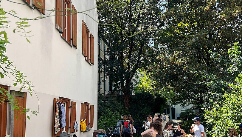 Auch dieses Wochenende ist wieder Hofflohmarkt. Die Saison ist in M&uuml;nchen noch nicht zu Ende.