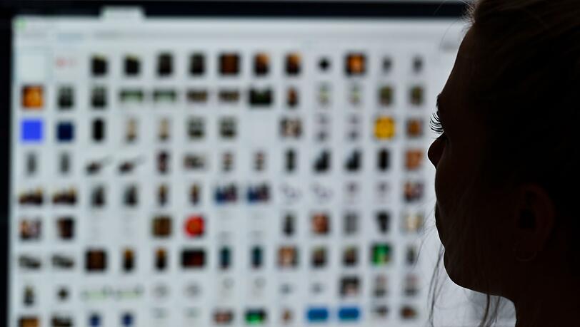 Die Zahl der Beschwerden &uuml;ber kriminelle Inhalte im Internet in Deutschland ist im vergangenen Jahr auf einen neuen Rekordwert gestiegen. (Archivbild)