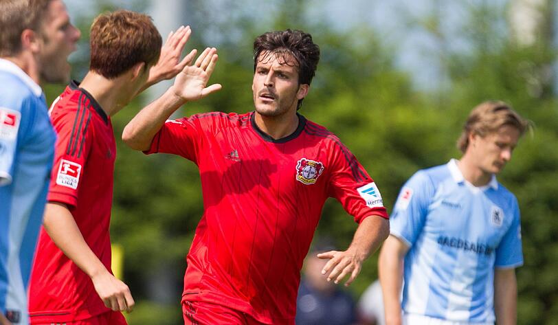 Heung-Min Son und Giulio Donati freuen sich über den zwischenzeitlichen Ausgleichstreffer