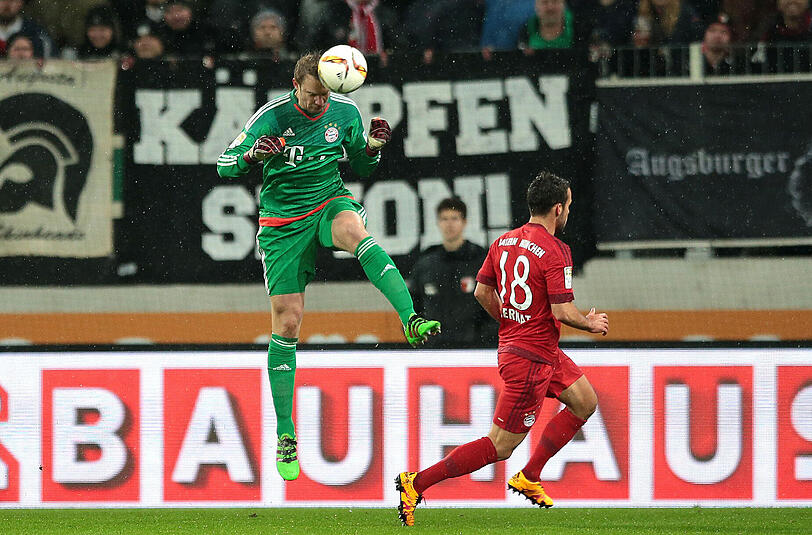 Manuel Neuer: Note 3. Kaum wirklich ernsthaft gefordert, bei Rückpässen und im Rauslaufen samt Kopfballverteidigung. Nach langer Zeit mal wieder nicht zu Null. Ohne Chance beim 1:3.
