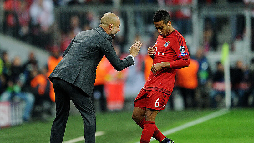 Arbeiteten viele Jahre beim FC Barcelona und beim FC Bayern zusammen: Mentor Guardiola (l.) und Schützling Thiago. Arbeiteten viele Jahre beim FC Barcelona und beim FC Bayern zusammen: Mentor Guardiola (l.) und Schützling Thiago.