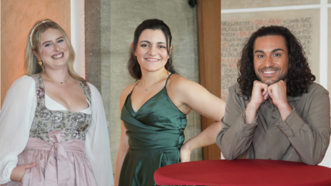 Ausgezeichnet für Spitzenleistungen: Emilia Lang, Sarah Bradovanova und Luca Schultheiß.