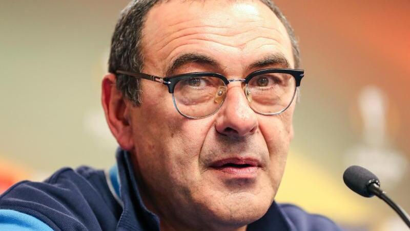 Maurizio Sarri spricht bei einer Pressekonferenz in der Red Bull Arena. Foto: Jan Woitas/Archiv Maurizio Sarri spricht bei einer Pressekonferenz in der Red Bull Arena. Foto: Jan Woitas/Archiv