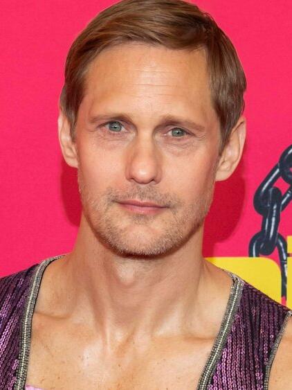 Alexander Skarsg&aring;rd bei der Premiere von "Pillion" in diesem Jahr in Berlin.