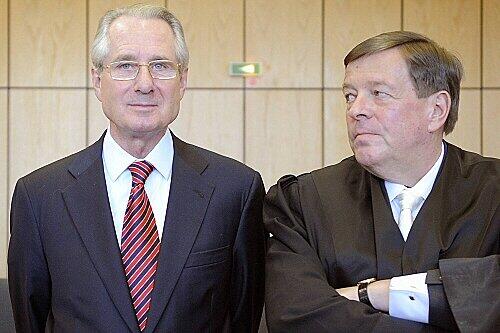 Klaus Zumwinkel und Anwalt Hanns Feigen.