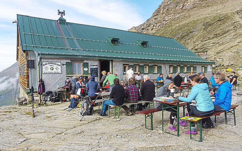 Das Heinrich-Schwaiger-Haus ist eine Berghütte der Sektion München des Deutscher Alpenvereins im österreichischen Nationalpark Hohe Tauern.