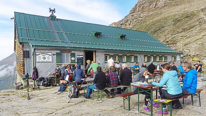 Das Heinrich-Schwaiger-Haus ist eine Berghütte der Sektion München des Deutscher Alpenvereins im österreichischen Nationalpark Hohe Tauern.