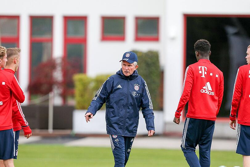 Heynckes übernimmt sofort das Kommando.