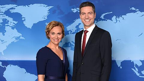Caren Miosga und Ingo Zamperoni moderieren die "Tagesthemen" im Wechsel.