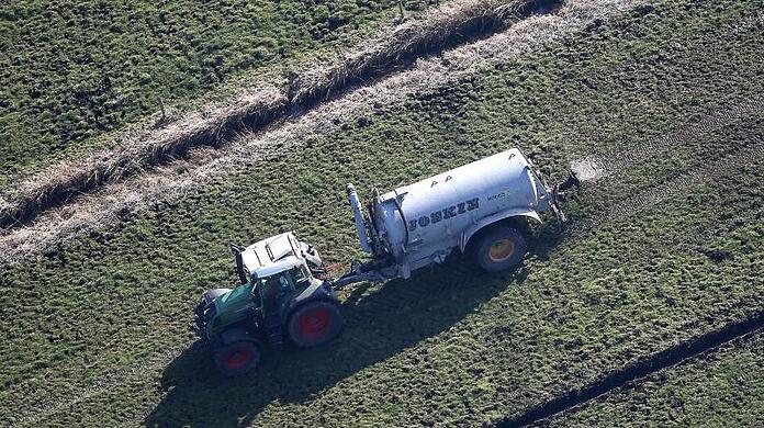 Im Landkreis Erding ist ein Landwirt gestorben. Die Kripo ermittelt. (Symbolbild)