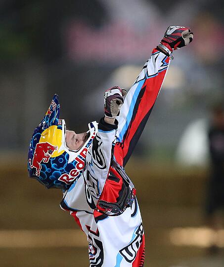 Am Samstag haben die X-Fighters in München Station gemacht - und spektakuläre Stunts gezeigt. Mit von der Partie beim letzten Stopp vor dem Finale in Sydney: Die Stars der Szene rund um den Spanier Dany Torres.