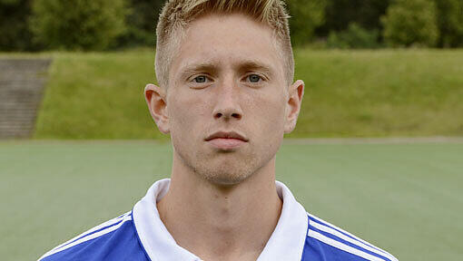 Der TSV 1860 verpflichtet Sebastian Hertner (22). Zuletzt lief der talentierte Abwehrspieler als Kapitän in der Regionalliga-Mannschaft des FC Schalke 04 auf. Der TSV 1860 verpflichtet Sebastian Hertner (22). Zuletzt lief der talentierte Abwehrspieler als Kapitän in der Regionalliga-Mannschaft des FC Schalke 04 auf.