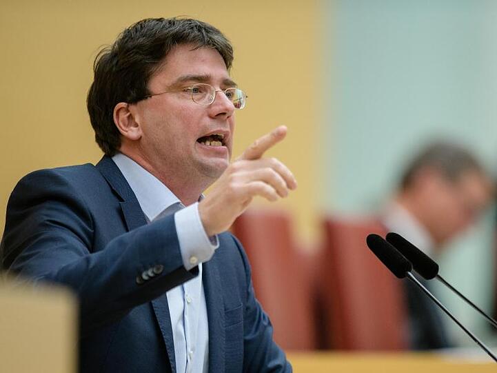 SPD-Landtagsabgeordneter Florian von Brunn spricht bei einer Landtagssitzung. Foto: picture alliance / Matthias Balk/dpa/Archivbild