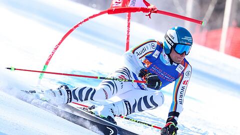 Ski alpin: Weltcup, Riesenslalom, Herren: Alexander Schmid aus Deutschland in Aktion.