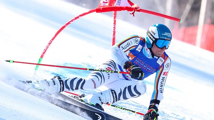 Ski alpin: Weltcup, Riesenslalom, Herren: Alexander Schmid aus Deutschland in Aktion.