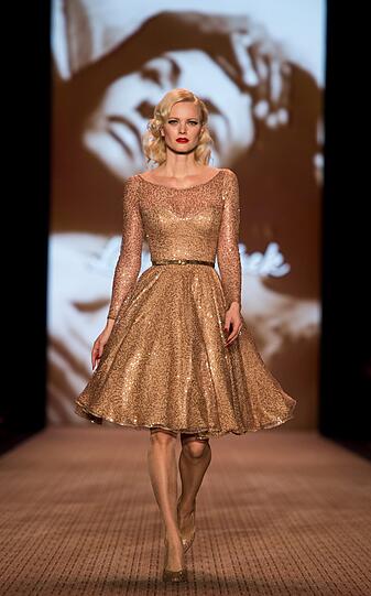 Hochgeschlossen oder freizügig. Auf der Fashion Week gibt es für jeden Geschmack etwas. Die Bilder von den Modenschauen.