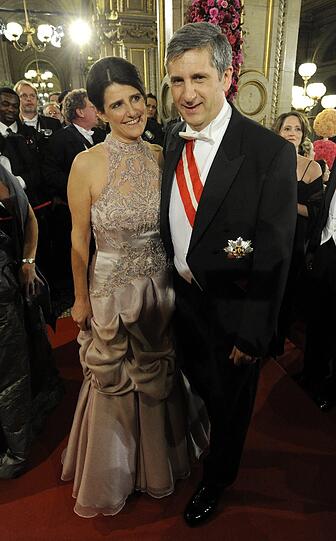 Österreichs Vize-Kanzler Michael Spindelegger mit Gattin.