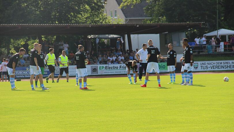 Bereits im vergangenen Sommer trafen sich der TSV 1860 und der FC Basel zum Testkick in Geretsried. Bereits im vergangenen Sommer trafen sich der TSV 1860 und der FC Basel zum Testkick in Geretsried.
