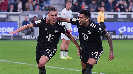 Und ich flieg, flieg, flieg wie ein Sieger: Joshua Kimmich nach seinem Tor gegen Gladbach.