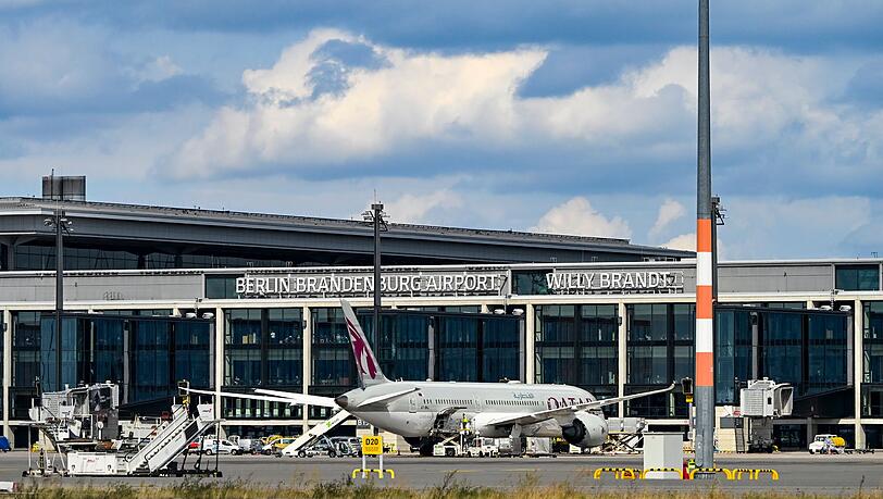 Der Flughafen Berlin hat Verbindungen nach Toulouse, Turin und Belfast verloren. (Archivbild) Der Flughafen Berlin hat Verbindungen nach Toulouse, Turin und Belfast verloren. (Archivbild)