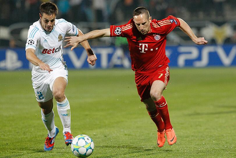 Der FC Bayern gewinnt in einem mäßigen Spiel souverän mit 2:0 bei Olympique Marseille und kann fürs Halbfinale gegen Real Madrid planen. Schweinsteiger holt sich Gelbsperre fürs Rückspiel - sehen Sie hier die Bilder...