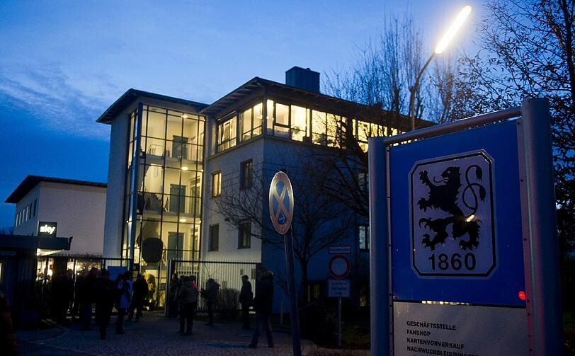 Ruhe vor dem Sturm: Das Treffen mit Ismaik an der Grünwalder Straße ist in vollem Gange...