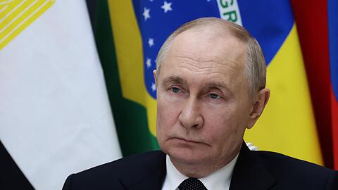 Kremlchef Wladimir Putin feuerte Verkehrsminister Roman Starowoit nach einem guten Jahr im Amt - kurz darauf wurde er tot aufgefunden. (Archivbild)
