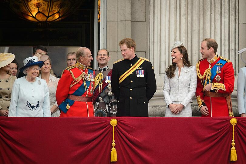 Trooping the Colour. Die Queen feierte am Samstag ihren 88. Geburtstag nach. Die Bilder!
