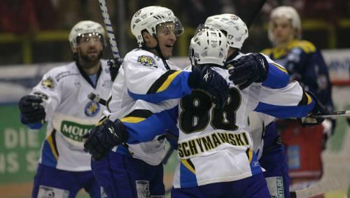 Viel Grund zum Jubeln: Der EHC ist in dieser Saison noch ungeschlagen. Viel Grund zum Jubeln: Der EHC ist in dieser Saison noch ungeschlagen.