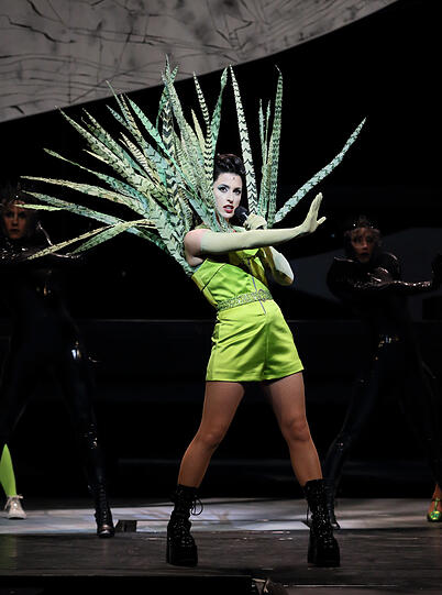 Ann-Sophie Dürmeyer als Mata Hari.