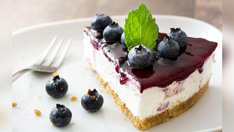 Kein Ofen, kein Problem: Dieser Käsekuchen kommt ganz ohne Backen aus.