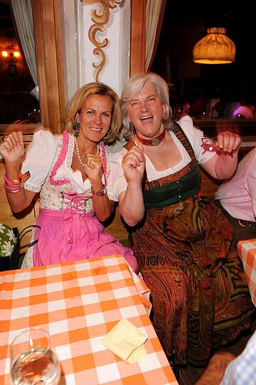 Andrea L'Arronge, Signe Reisch (Besitzerin vom Rasmushof)
