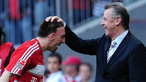 Zusammen Deutscher Meister mit dem FC Bayern in der Saison 2007/2008: Franck Ribéry und Ottmar Hitzfeld (r.).