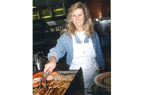 Heide-Marie W. betrieb zusammen mit ihrem Mann eine Bratwurstküche.