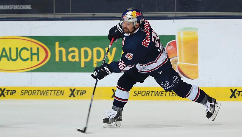 Yannic Seidenberg bei seinem Comeback gegen Berlin. Yannic Seidenberg bei seinem Comeback gegen Berlin.