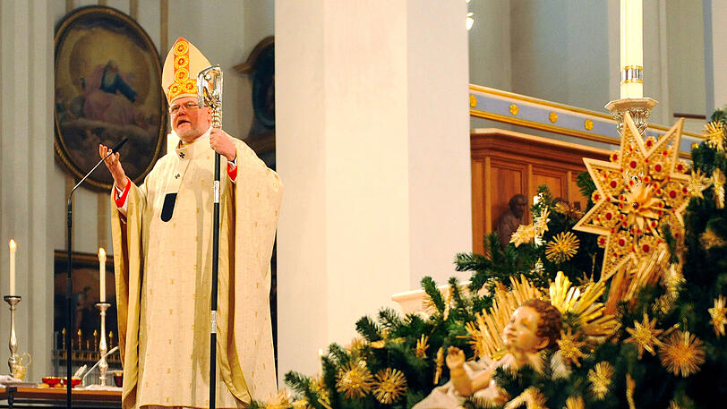 An Heiligabend feiert Kardinal Reinhard Marx die Christmette in der Münchner Frauenkirche.
