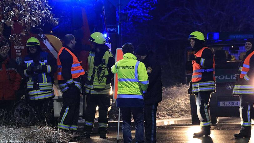 ...die Polizei ermittelt, man geht von einem Unfallgeschehen aus.