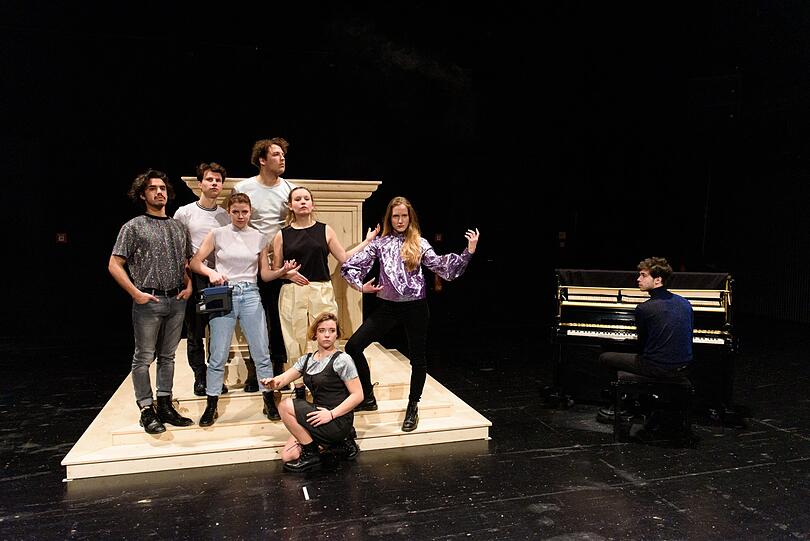 "Die rote Republik" im Akademietheater der Bayerischen Theaterakademie.