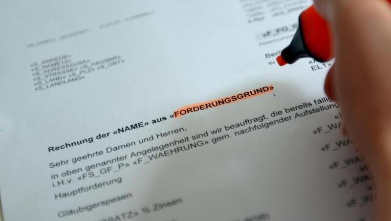 Inkasso-Unternehmen: Besonders der Online- und Versandhandel hat Probleme mit säumigen Kunden. Inkasso-Unternehmen: Besonders der Online- und Versandhandel hat Probleme mit säumigen Kunden.