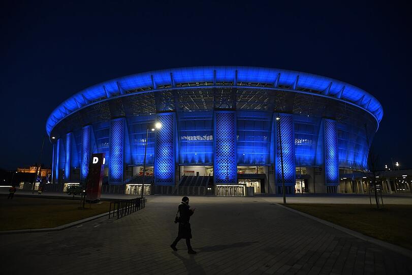 An der Donau ist ein Ufo gelandet: Die neue Puskás-Arena in Budapest ist nicht nur ein optischer Hingucker, sondern auch eines der größten Stadien der EM.