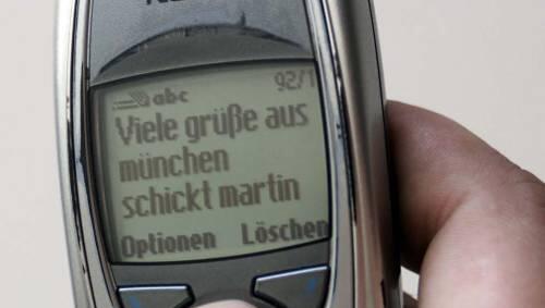 Voll im Trend: Urlaubsgrüße via Handy Voll im Trend: Urlaubsgrüße via Handy
