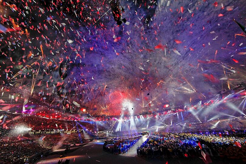 Bei der gigantischen Abschlussfeier der Olympischen Spiele in London heizten Rock- und Popstars wie Queen, George Michael, die Spice Girls und The Who Publikum und Sportlern ein.