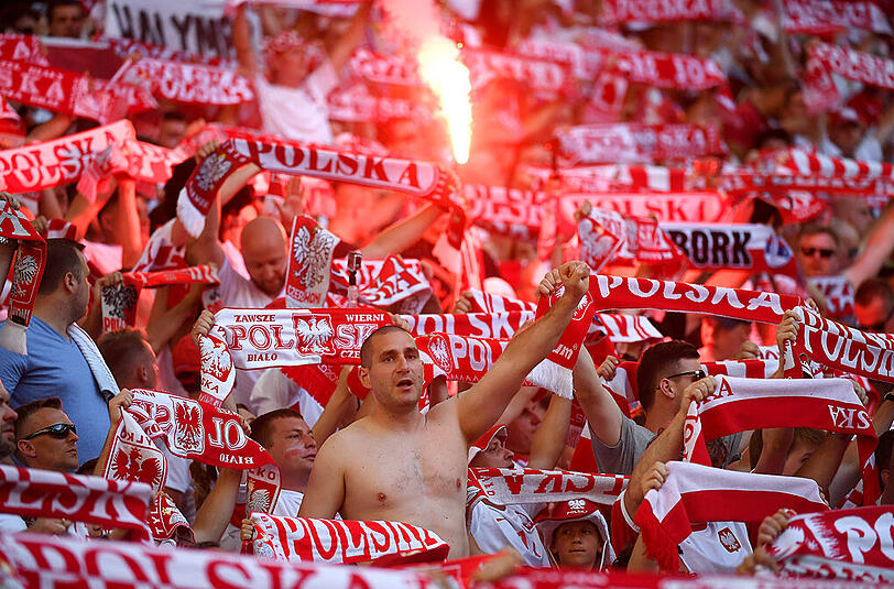 Polen: Heiße Stimmung in den Stadien...