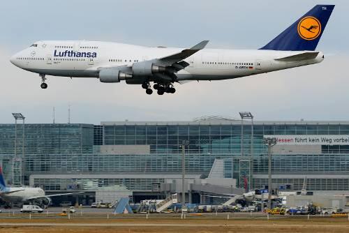 Reisende müssen sich wegen Warnstreiks am Airport auf Verspätungen einstellen.