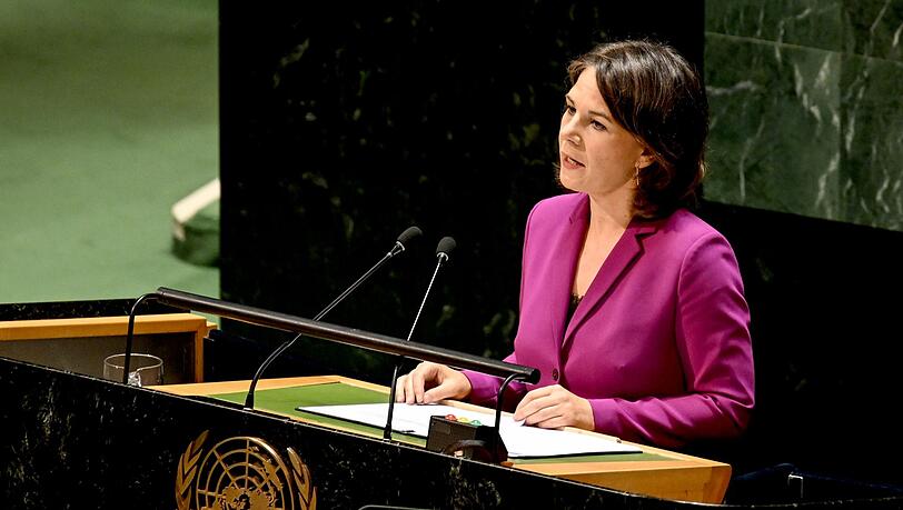 Annalena Baerbock prangert die "rücksichtslose nukleare Rhetorik" Russlands an.