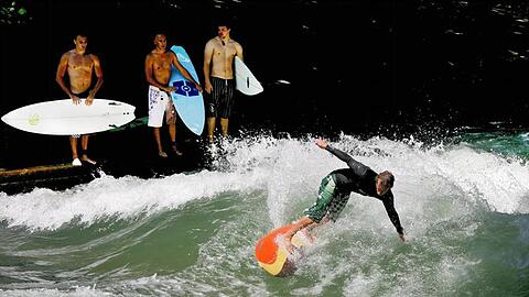 Schön und faszinierend: Das Surfen auf der Eisbach-Welle im Englischen Garten ist nur etwas für absolut geübte Surfer.