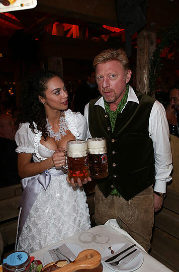 Im Käfer-Festzelt: Boris Becker mit Ehefrau Sharlely "Lilly" Kerssenberg