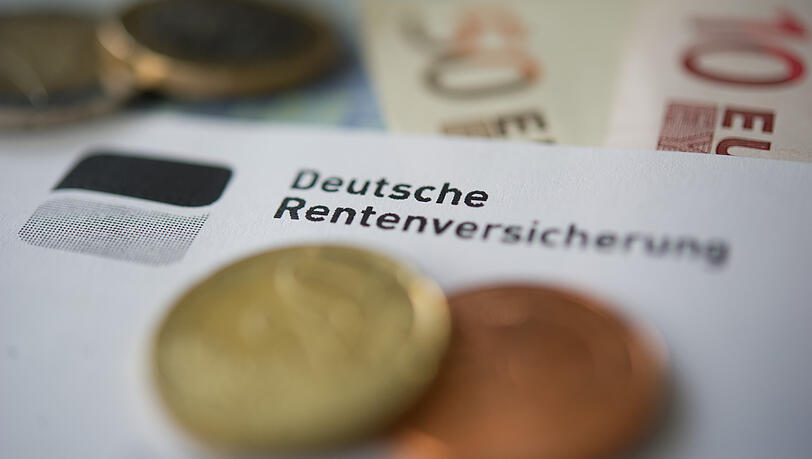 Wer im Alter gut leben möchte, sollte schon früh mit der Altersvorsorge beginnen.