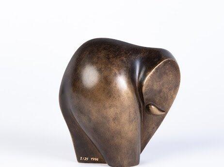 Cordula Dobes kleiner Bronze-Elefant sollte problemlos in ein Wohnzimmer passen. Nur so als Idee. Cordula Dobes kleiner Bronze-Elefant sollte problemlos in ein Wohnzimmer passen. Nur so als Idee.